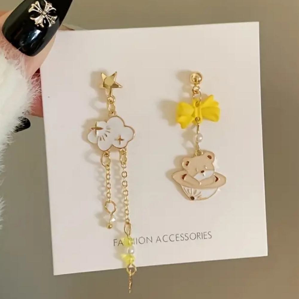 Super cute Dangle Earrings